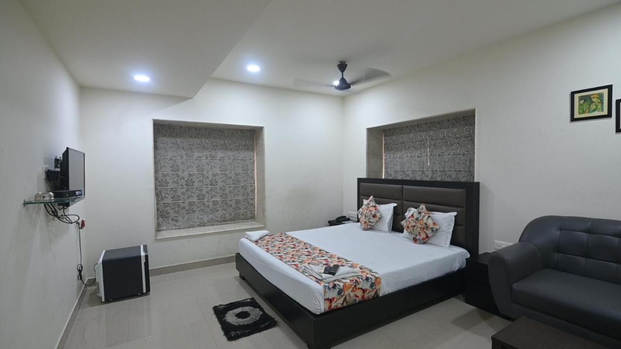 Nk7 Guest House Kalküta Dış mekan fotoğraf